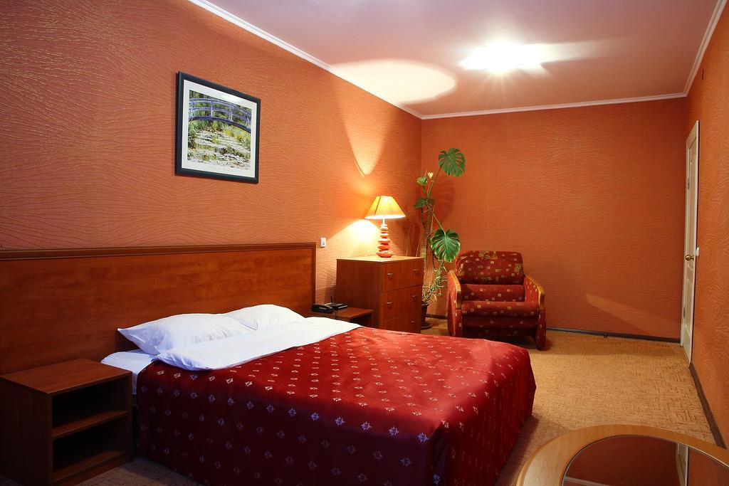 Ukrainian Hotel Service Apartments Kiev Exterior foto