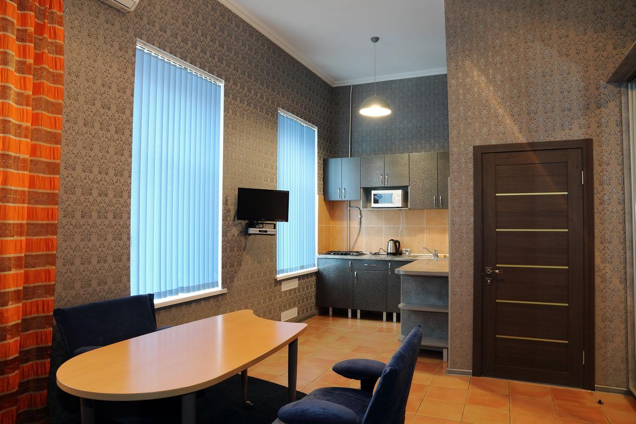 Ukrainian Hotel Service Apartments Kiev Exterior foto